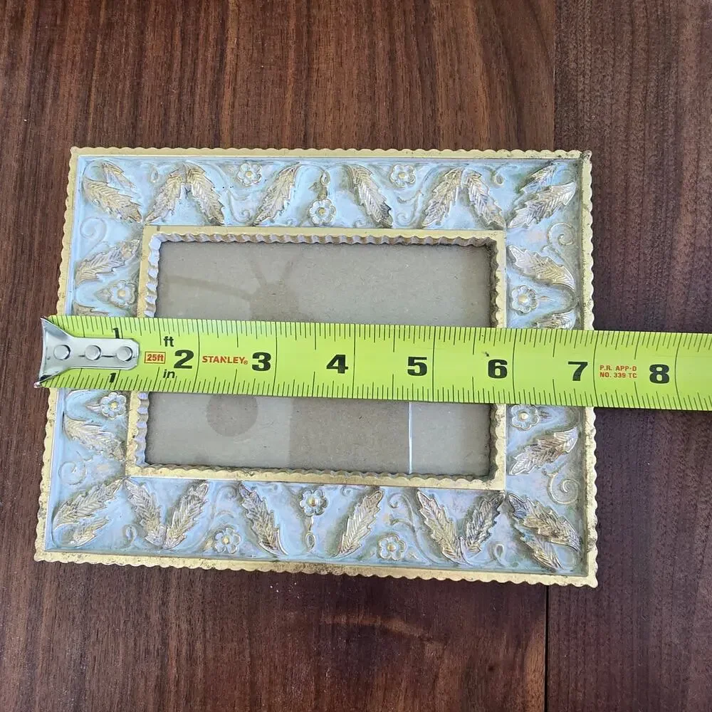 Vintage Maldon Picture Frame Gold Leaves Daisy Scalloped Edge Regency Cottage